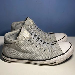 Woman’s Converse All Star Chuck Taylor